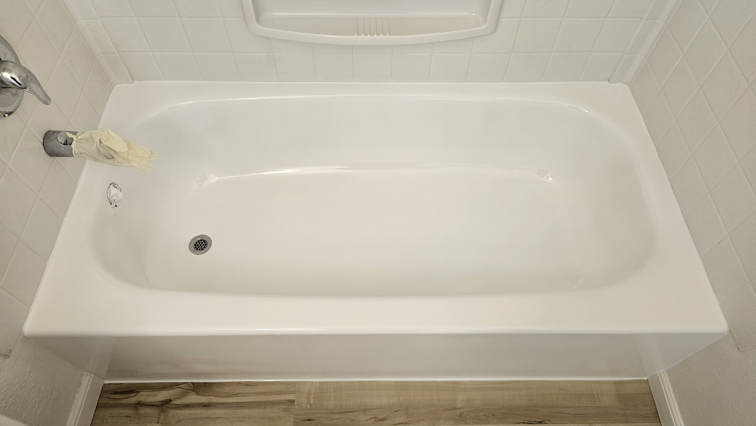 Bathtub Refinishing - After
